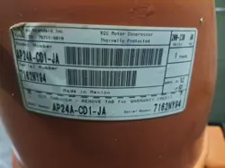 2.5 TON TRANE COMPRESSOR R-22 200-230/60/1 COM08672 AP24A-CD1-JA (B)