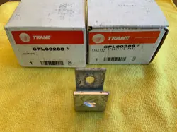 (2) TRANE CPL00288 COUPLINGS, U-BRACKET