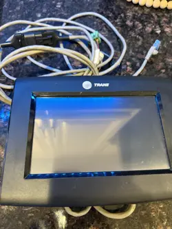 X13760335010 | TRANE | OPERATOR INTERFACE, DISPLAY TOUCH PAD, USED USA SELLER