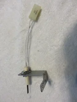 TRANE  GAS FURNACE IGNITOR- PART# D156805