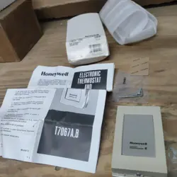 HONEYWELL TRANE T7067A1006 THERMOSTAT