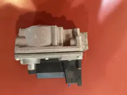 TRANE GAS VALVE