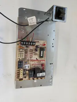 TRANE D341396P01 WHITE RODGERS 50A65-475 FURNACE CONTROL CIRCUIT BOARD USED