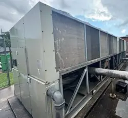 NICE 275 TON TRANE AIR COOLED CHILLER