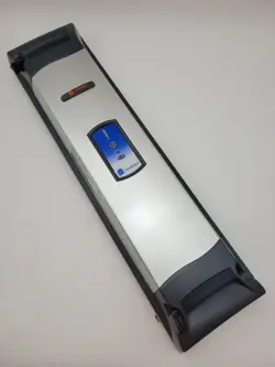 AIR CLEANER DOOR
