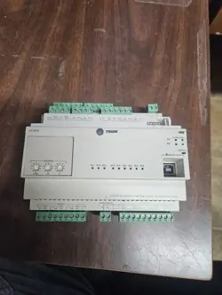 TRANE TRACER UC400 PROGRAMMABLE  BACNET CONTROLLER X13651492-02 REV Y