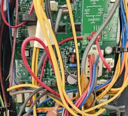 TRANE  OUTDOOR CIRCUIT CONTROL BOARD V2 D154153G03 CNT06103 4TWZ0036B1000AA