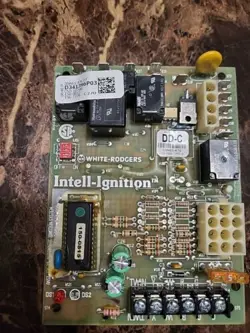 TRANE D341396P03 WHITE RODGERS 50A65-476 FURNACE CONTROL BOARD USED