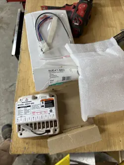 TRANE WHITE-RODGERS IGNITION CONTROL 50E47-860 NEW