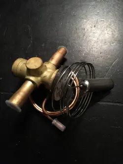 DANFOSS THERMAL EXPANSION VALVE TR6 (067U3172) TRANE  X15111657100 