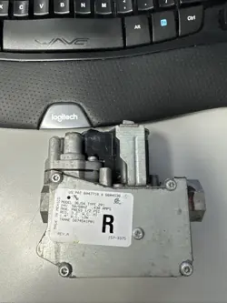 WHITE RODGERS 36J54 201 HVAC FURNACE GAS VALVE TRANE D674541P01 USED