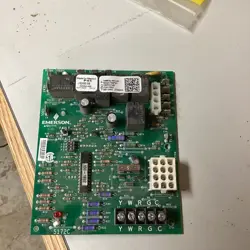 TRANE  FURNACE CONTROL BOARD CNT07541
