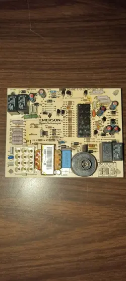 EMERSON TRANE P/N X13650877-02 FURNACE CONTROL BOARD