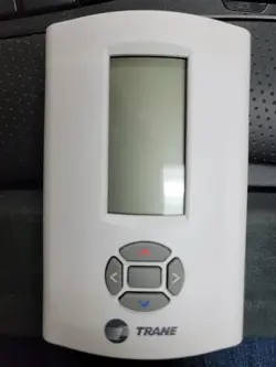 TRANE SEN01577 PROGRAMMABLE