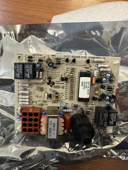 EMERSON TRANE X13650877-02 CIRCUIT CONTROL BOARD