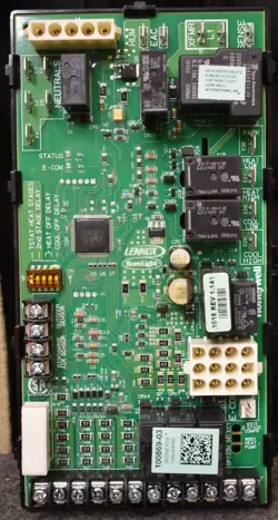 HONEYWELL LENNOX 100869 03 FURNACE CONTROL CIRCUIT BOARD S9220E1018 2050J22860