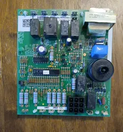 TRANE CIRCUIT CONTROL BOARD 1068-83-1210A D674713P01