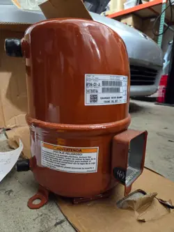2.5 TON TRANE COMPRESSOR R-22 200-230/60/1 COM08672 AP24A-CD1-JA