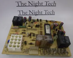 TRANE X13650882-01 100520-10TP IGNITION BOARD EMERSON