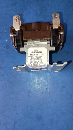 HONEYWELL SWITCHING RELAY,  R8222 1071, TRANE A/C UNIT, 24 VAC COIL