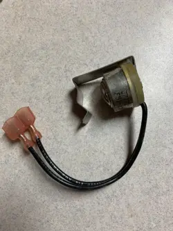 TRANE THT02496 THERMOSTAT