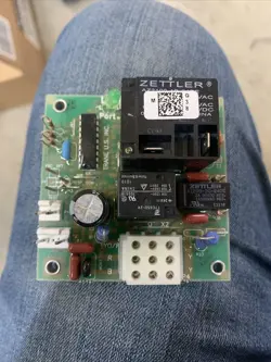 TRANE/AMERICAN STANDARD CONTROL BOARD 21C140501G38, CNT04364 SCROLL ----