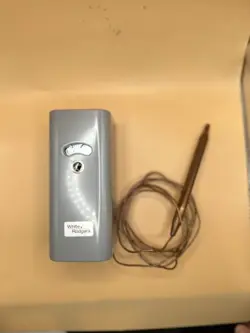 EMERSON 1609-101 REFRIGERATION TEMPERATURE CONTROL -USED C9