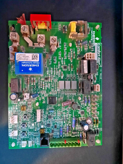 EMERSON COMFORT ALERT CONTROL BOARD PCBHR105S 49K25-289-02 (8444) C3 AM