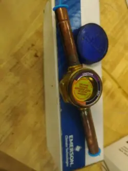 EMERSON HMI 1TT3 LIQUID MOISTURE INDICATOR SIGHT GLASS