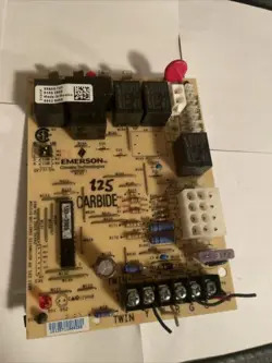 FURNACE CONTROL BOARD EMERSON CARBIDE 50A55-743