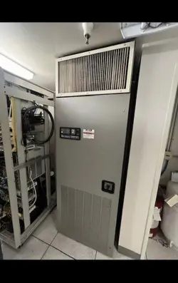 IT ROOM COOLING SYSTEMS / LIEBERT & EMERSON