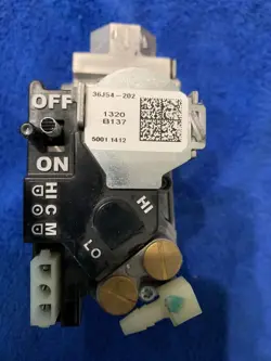 NEW EMERSON WHITE RODGERS MANIFOLD GAS VALVE VAL09031 36J54-202