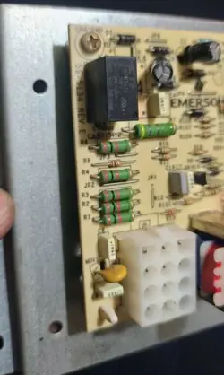 EMERSON 150-1876 X13650877020 SC2106013712