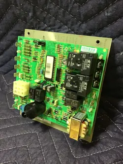 EMERSON TRANE AMERICAN STANDARD X13650874010 CNT03457 FURNACE CONTROL BOARD