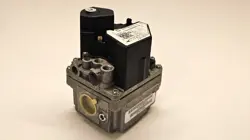 EMERSON WHITE RODGERS 36H54 486 MANIFOLD GAS VALVE. USED