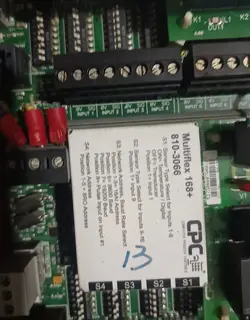 EMERSON (CPC) MULTIFLEX 168+ 810-3066 BOARD. 16 INPUTS AND 8 OUTPUTS