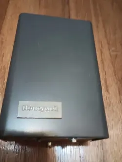 NOS WHITE-RODGERS THERM. CONTROLLED RELAY 829A-845 BY EMERSON WHITE RODGERS