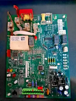EMERSON COMFORT ALERT CONTROL BOARD PCBGR102 49B22 289B1 (8733) C3 AM