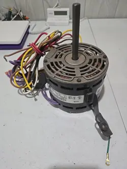 EMERSON K55HXGAG-8047 FURNACE BLOWER MOTOR 1/3HP 1075RPM 4SPD 115V 1PH 21L9201