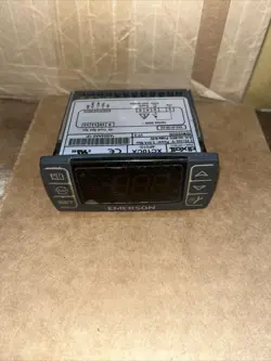 DIXELL XC10CX-4P01G EMERSON REFRIGERATION CONTROL XC10CX 4P01G