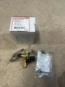 NEW EMERSON THERMAL EXPANSION VALVE KIT, NAE 5 ZAA CHA 0151R00103