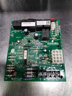 USED CONTROL BOARD FOR EMERSON FURNACE PT# PCBBF135 FREE SHIPPING