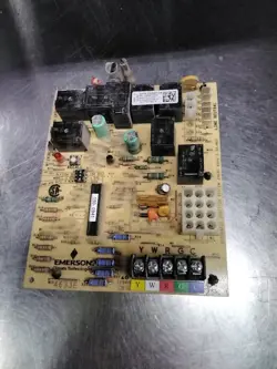 USED CONTROL BOARD FOR GOODMAN AMANA EMERSON FURNACE PT# PCBBF109 FREE SHIPPING