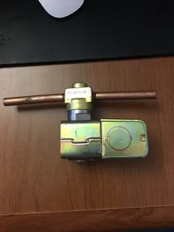 ALCO / EMERSON CONTROLS SOLENOID VALVE EF-11JE-121 WITH COIL 200RBGS1655