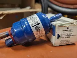 WITH CAPILLARY OUTLET