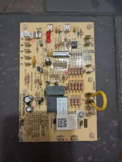 BOARD 47D43-111-04; 47-102685-07