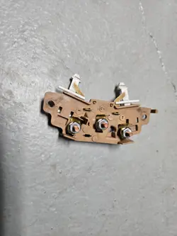 744451 USED EMERSON SWITCH FROM ELECTRIC MOTORS SALVAGED FROM DAMAGED MOTORS