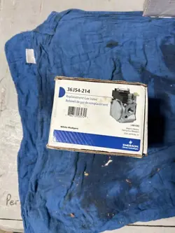 EMERSON 36J54-214 2 STAGE GAS VALVE