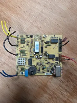 TRANE EMERSON X13651110010 CNT04716 FURNACE CONTROL CIRCUIT BOARD