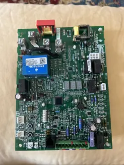 USED FOR 1 MO. OEM CONTROL BOARD PCBHR105S EMERSON GOODMAN AMANA COMFORT ALERT